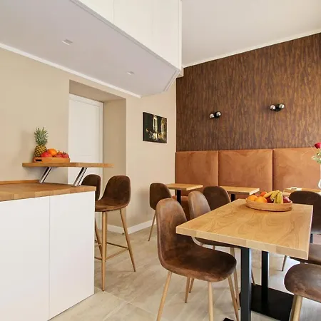 Hortisallustio Luxury 4*